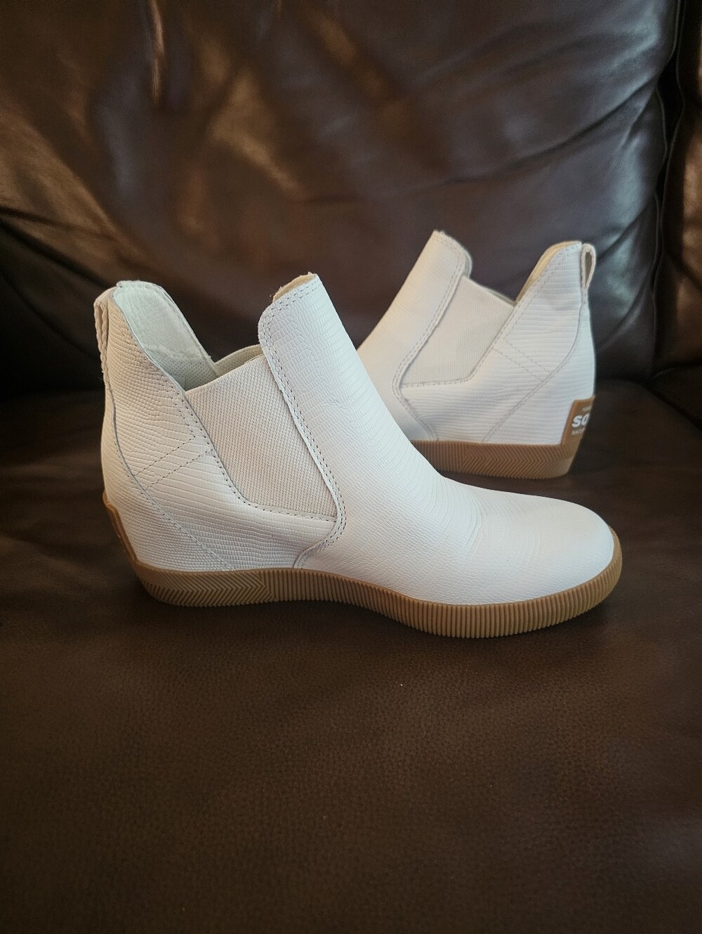 Sorel White Slip-On Wedge Ankle Booties Size
